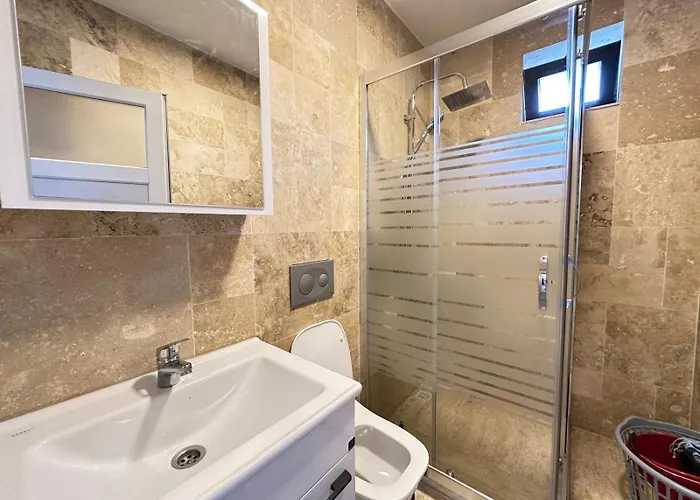 Yazz Villa