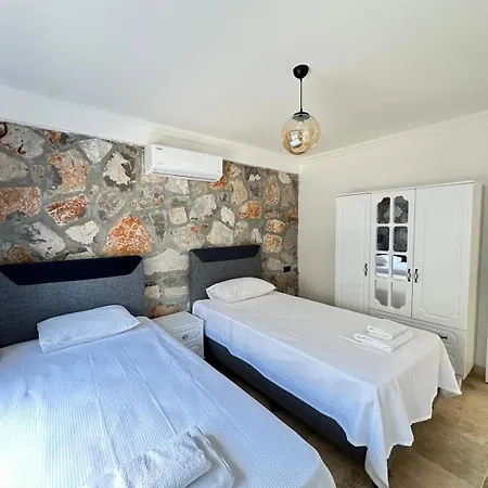 Villa Yazz Candir